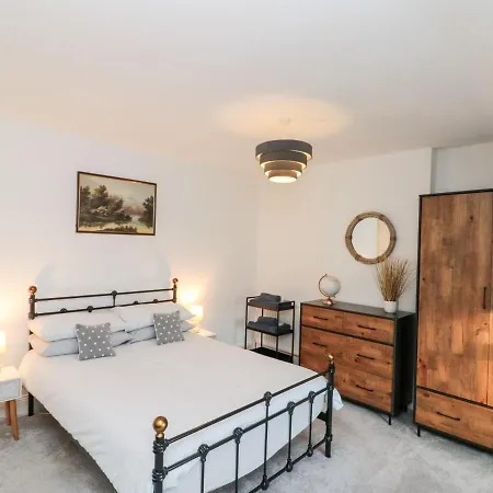 Hotel Lark's Nest 4*
