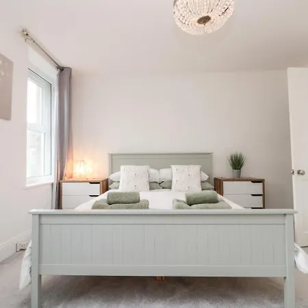 Lark's Nest Hotel 4*