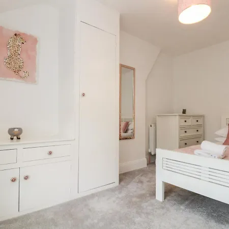 Hotel Lark's Nest 4*